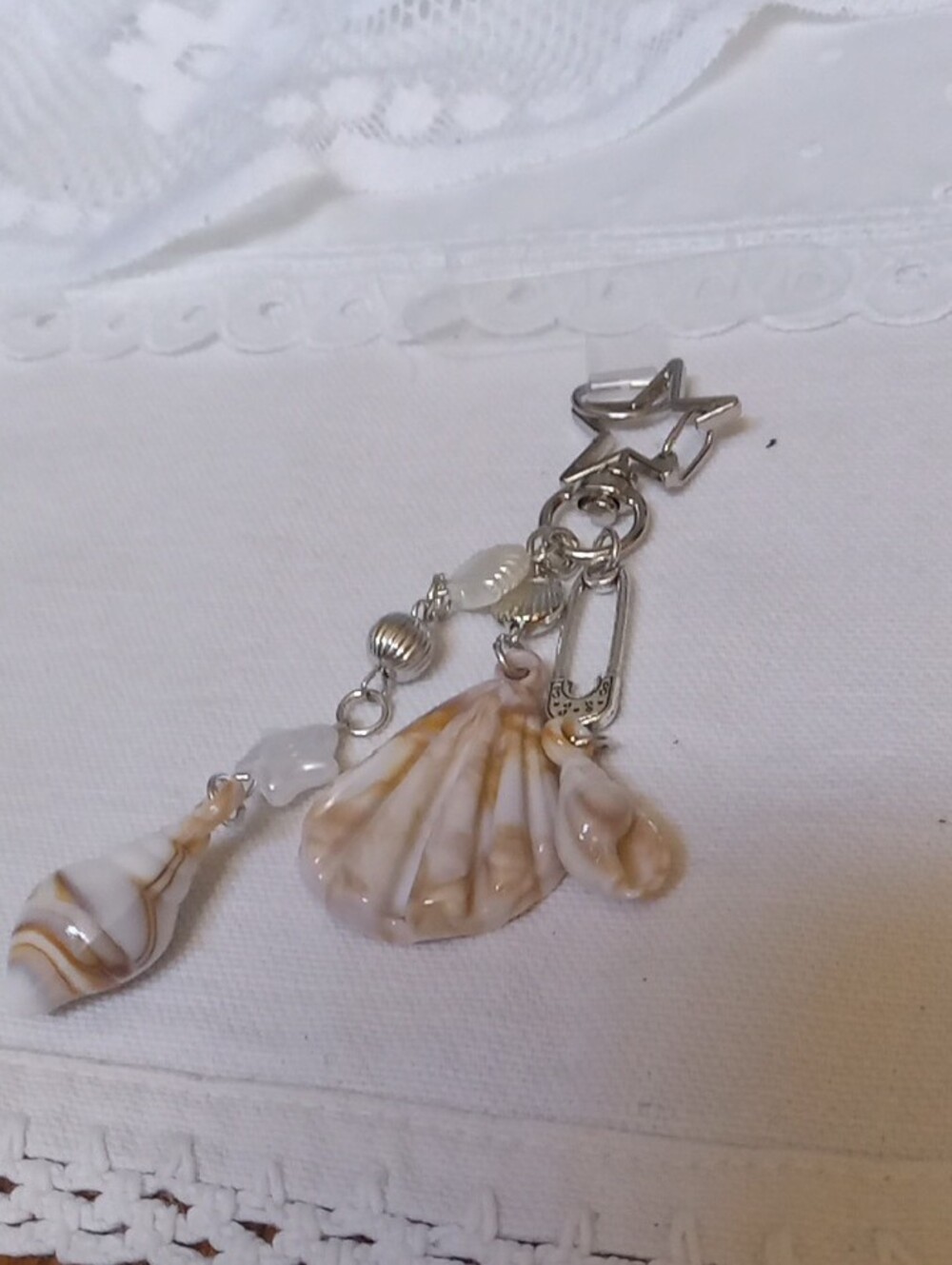 Shell Charm Phone Keychain - Picture 3 of 5